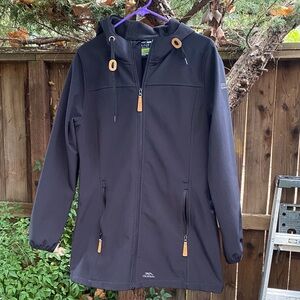 Women’s Softshell Jacket Weatherproof Anorak Black L Tresspass Longline hood zip